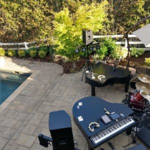 Private Party Dueling Hobbits Lake Oswego 7 13 18 Pianos Portland Oregon Washington Fun Dancing Requests Birthday Back Yard Band