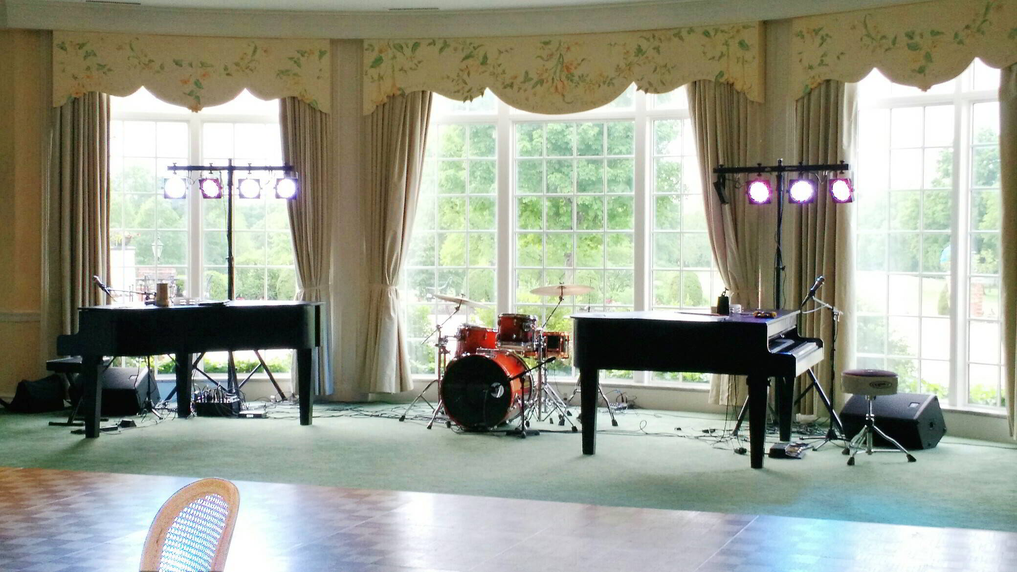 Dueling Hobbits Piano Country Club Light Chair Dueling Hobbits Piano Entertainment Music Gig Show